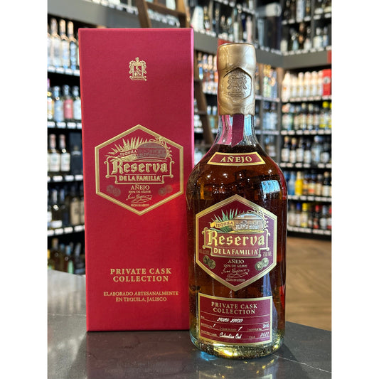 RESERVA DE LA FAMILIA CUERVO | TEQUILA AÑEJO | LIQUOR LINEUP PRIVATE SELECTION