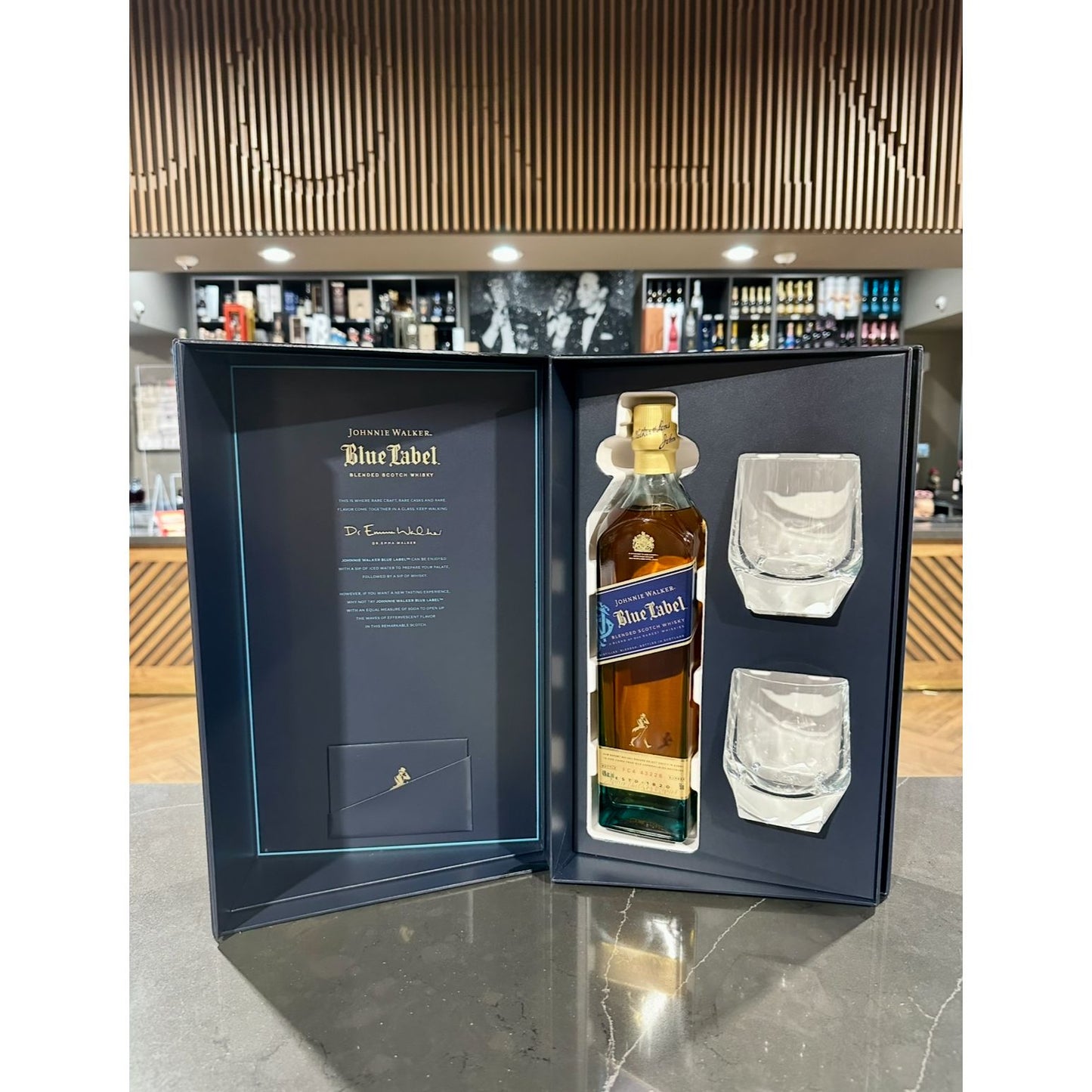 Johnnie Walker Blue Label Gift Set With 2 Crystal Glasses 750ML
