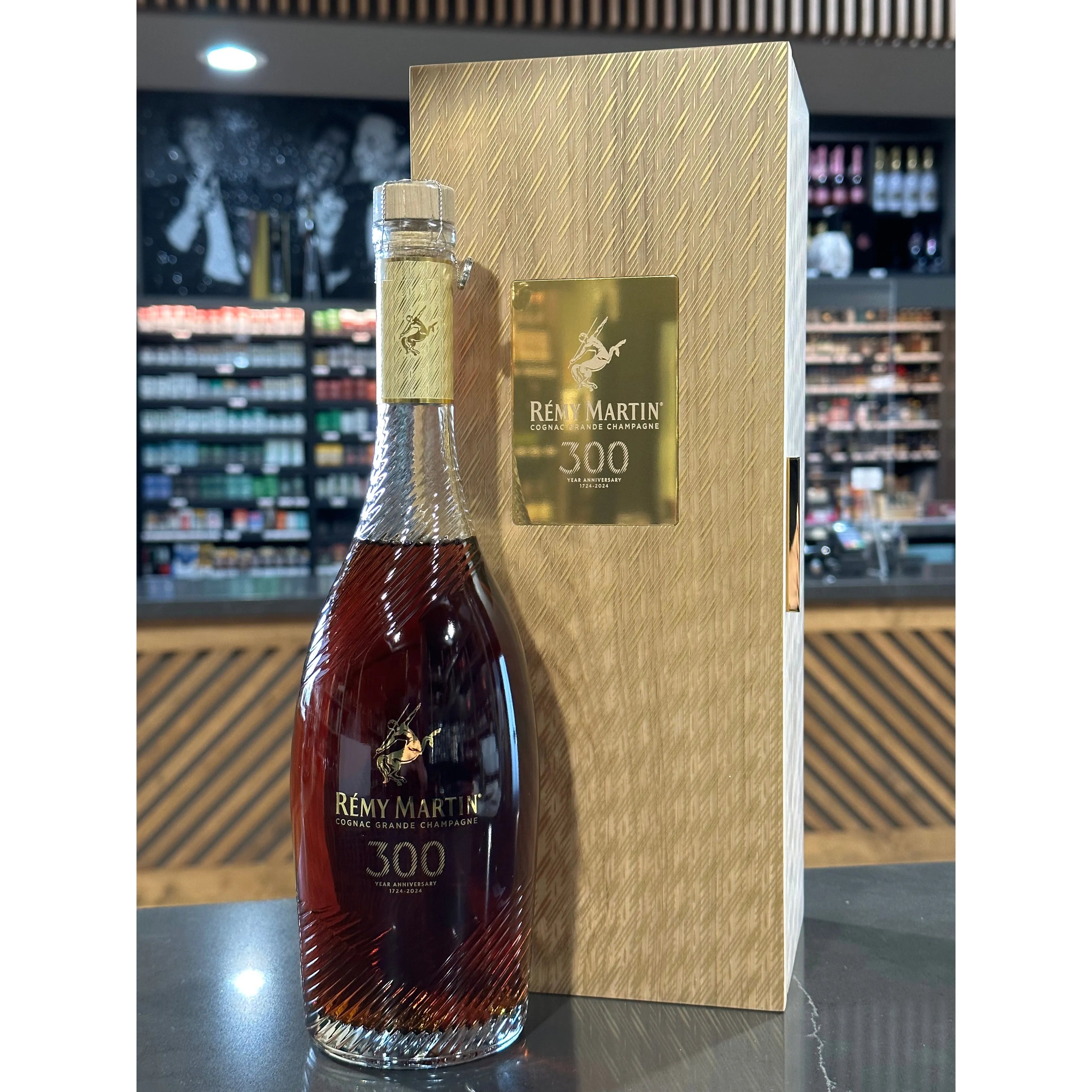 REMY MARTIN | COUPE | 300 YEAR ANNIVERSARY – Liquor Lineup REMY MARTIN | COUPE | 300 YEAR ANNIVERSARY – Liquor Lineup
