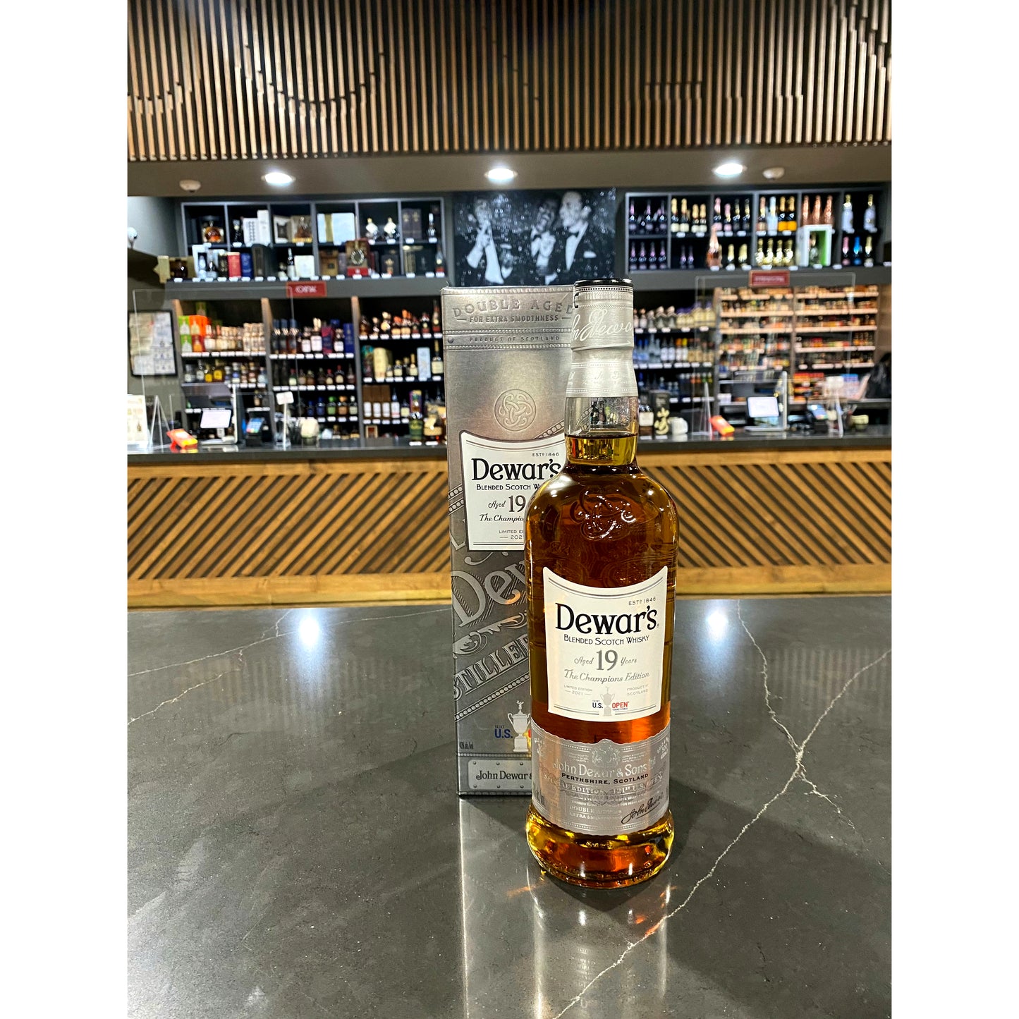 Dewar’s | Aged 19 Years | The Champions Edition